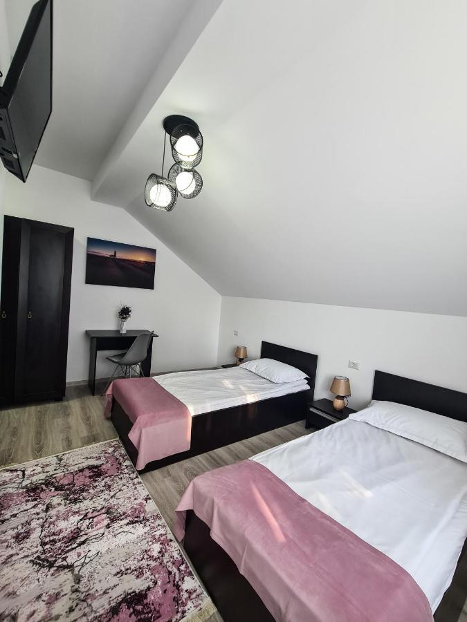 Pensiunea Lavanda, Piatra-Neamt Piatra Neamt Ngoại thất bức ảnh