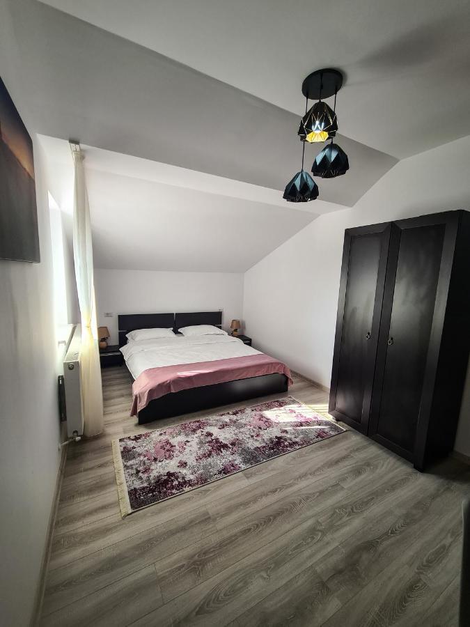 Pensiunea Lavanda, Piatra-Neamt Piatra Neamt Ngoại thất bức ảnh